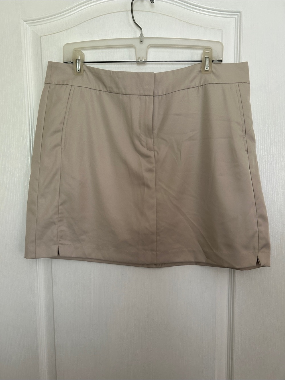 Izod Golf Beige/Tan Athletic Skort